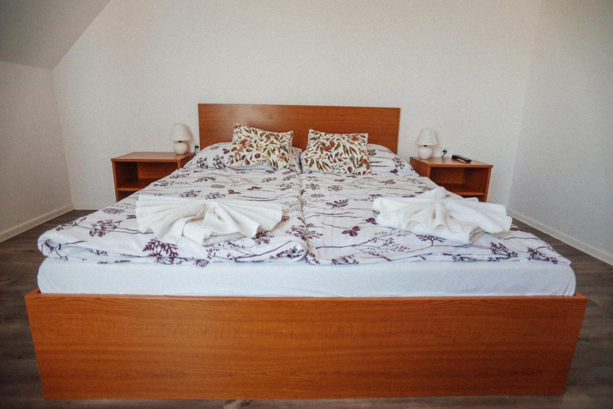 Megnyugtat-Lak Apartmanhaz Demjén Zewnętrze zdjęcie