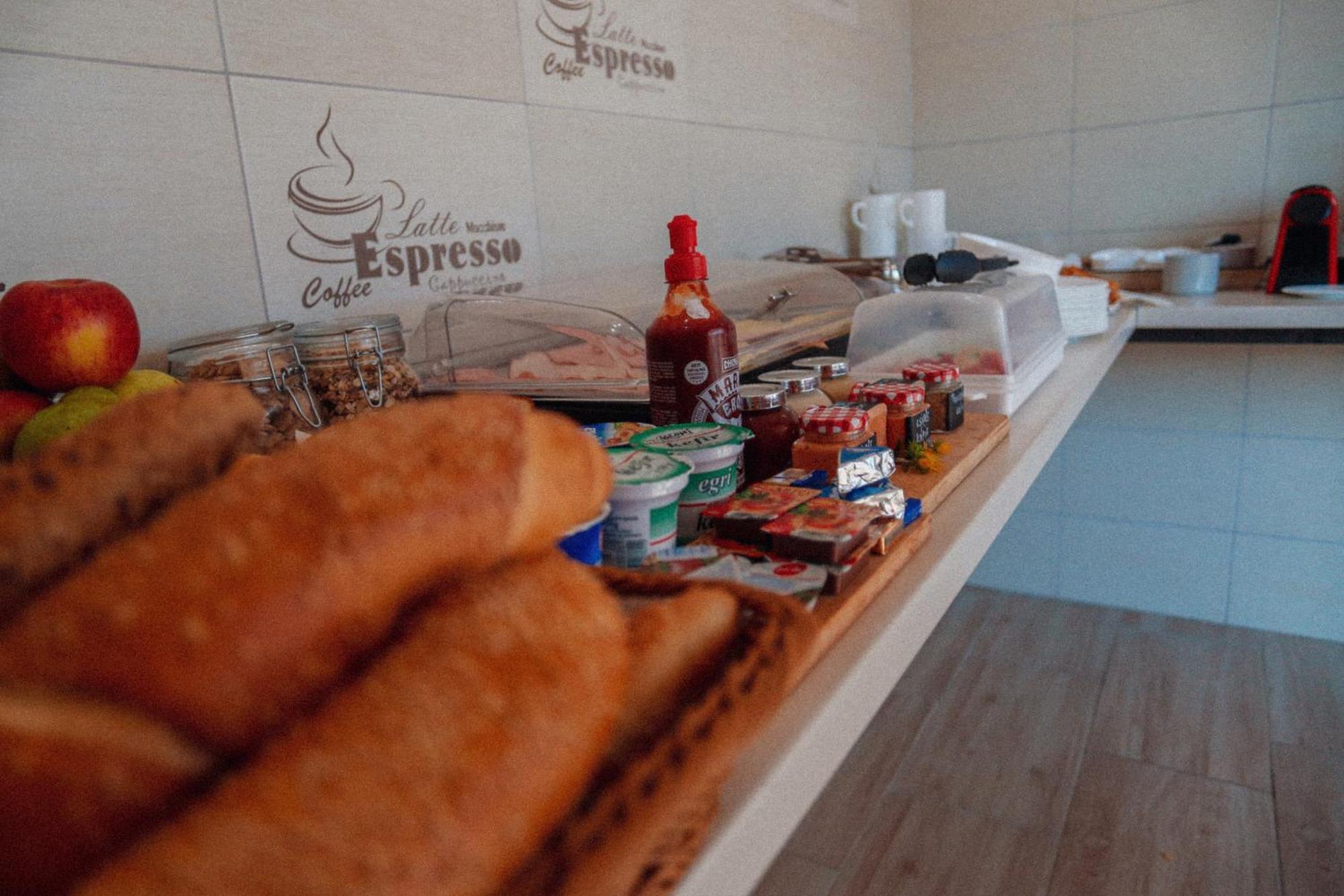 Megnyugtat-Lak Apartmanhaz Demjén Zewnętrze zdjęcie